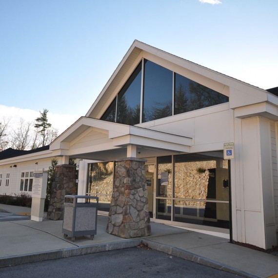 The Elliot Medical Center at Hooksett Entrance